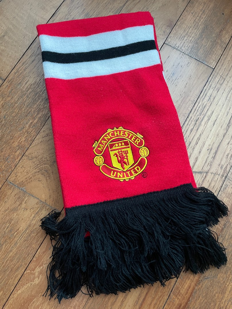 Manchester United Scarf, Hobbies & Toys, Memorabilia & Collectibles