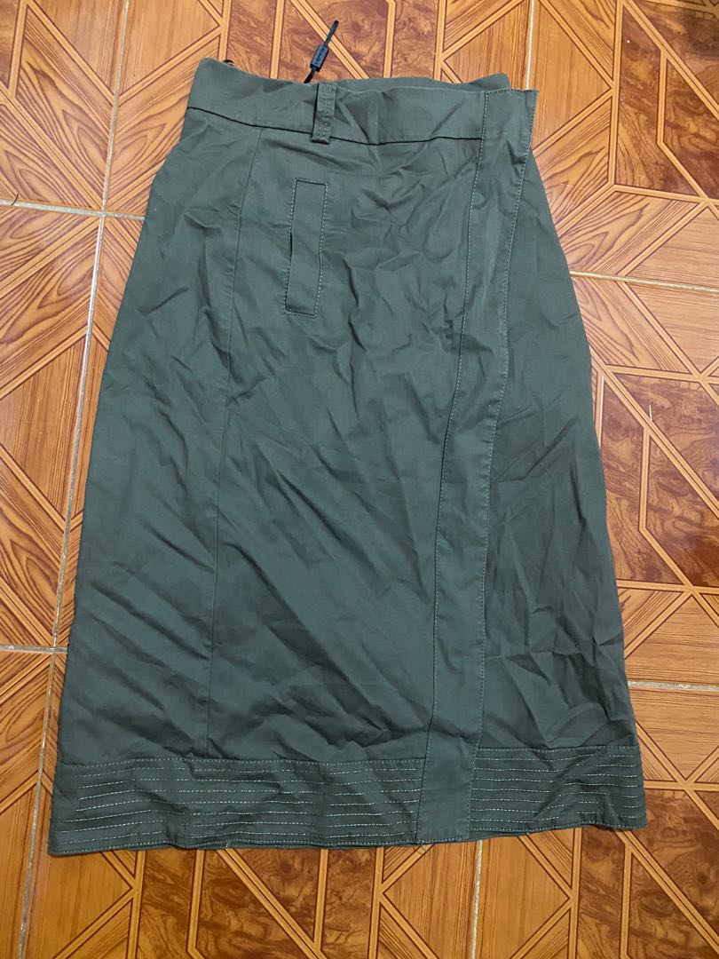 Massimo Dutti Army green skirt on Carousell