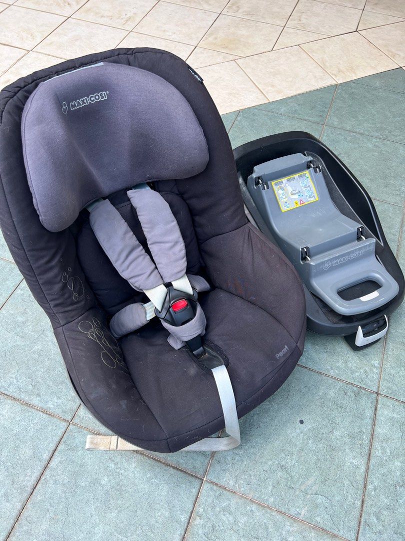 Maxicosi pearl car seat and base for isofix, Babies & Kids, Going Out