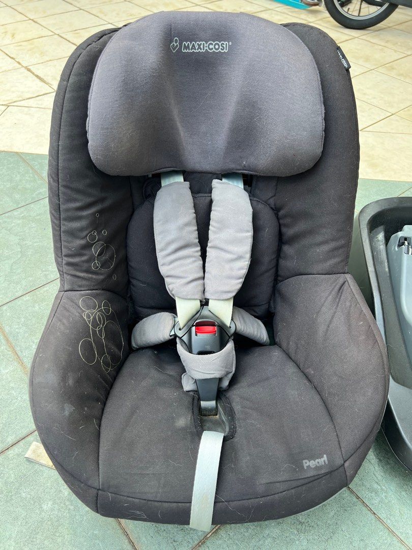 Maxicosi pearl car seat and base for isofix, Babies & Kids, Going Out