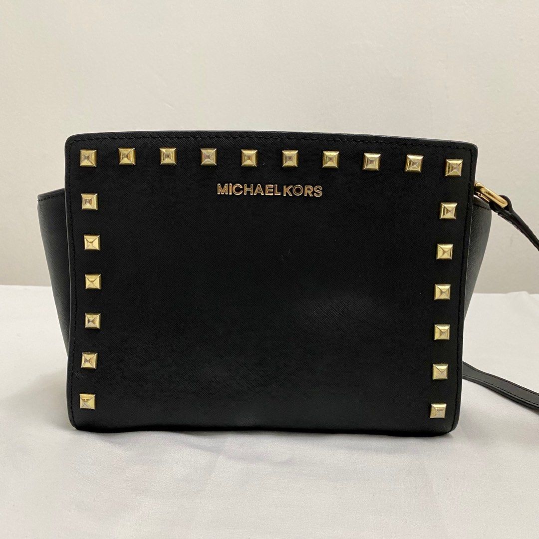 Michael kors extra small bag, Luxury, Bags & Wallets on Carousell