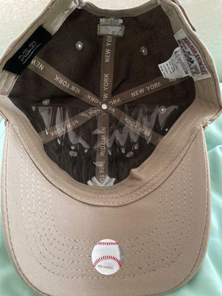 MLB （分類：棒球帽、帽）位於 Hong Kong。 由 cat000291 提交（商品編號 1235236556，圖片 3）。簡介： 男女同款， free size，自由調教。