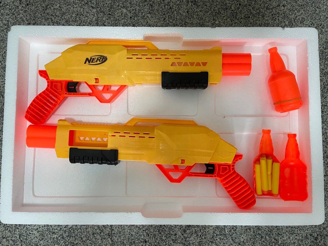 Nerf Guns (Category: Action & Battle Toys) located in Singapore. Submitted by tiendat (Listing ID 1235242593, Image 1). Description: x2 nerf guns in good condition Selling both for $10 Negotiable for fast deal .