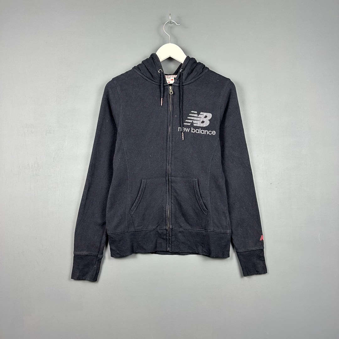 New balance hoodie, Men's Fashion, Tops & Sets, Hoodies on Carousell