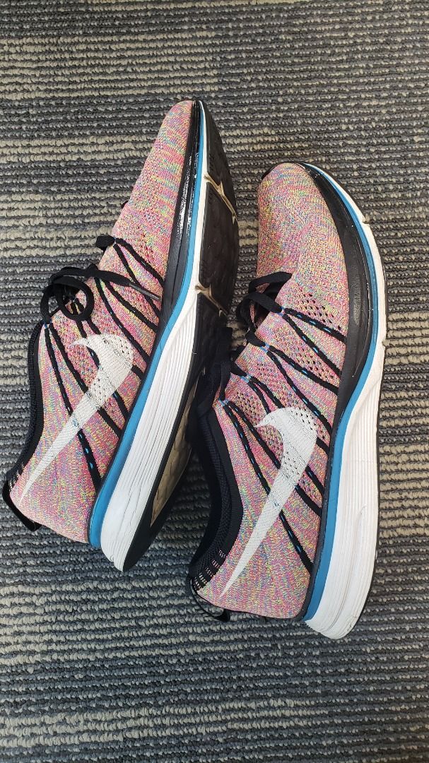 gráfico Correspondiente a Preocupado NIKE Flyknit Trainer - Multi-Color, 男裝, 鞋, 波鞋- Carousell