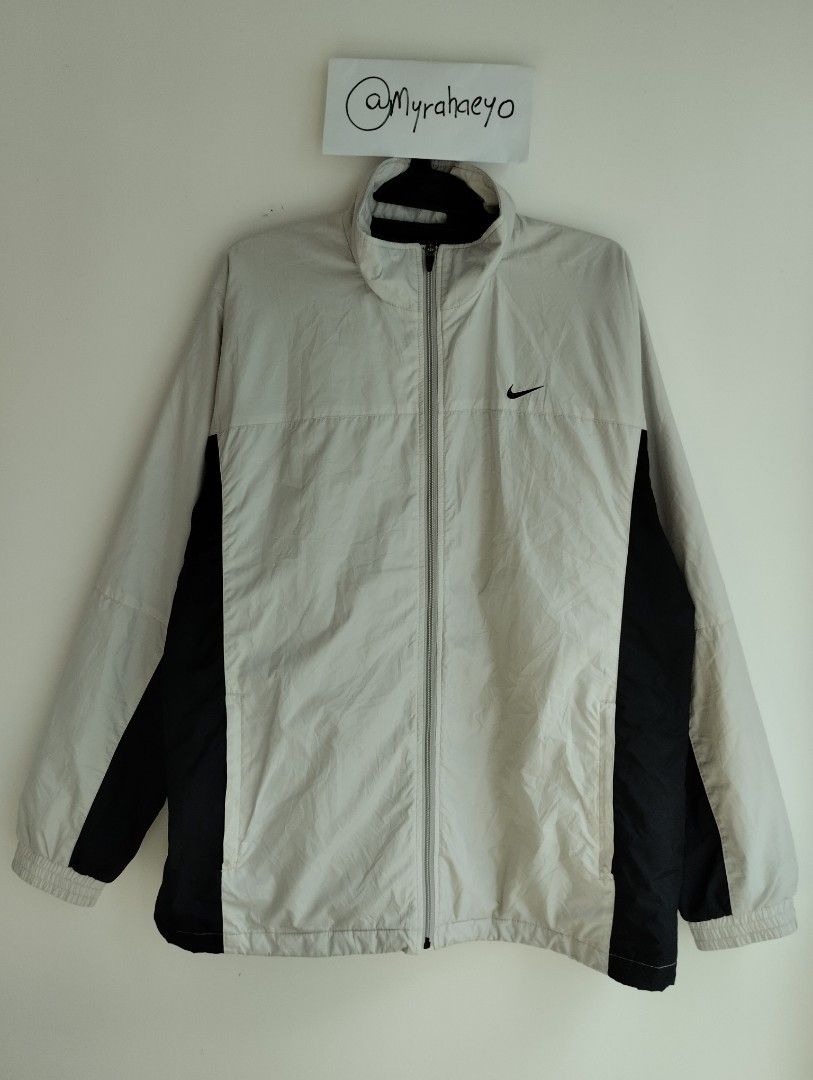 NIKE GREY JACKET, Men's Fashion, Activewear on Carousell