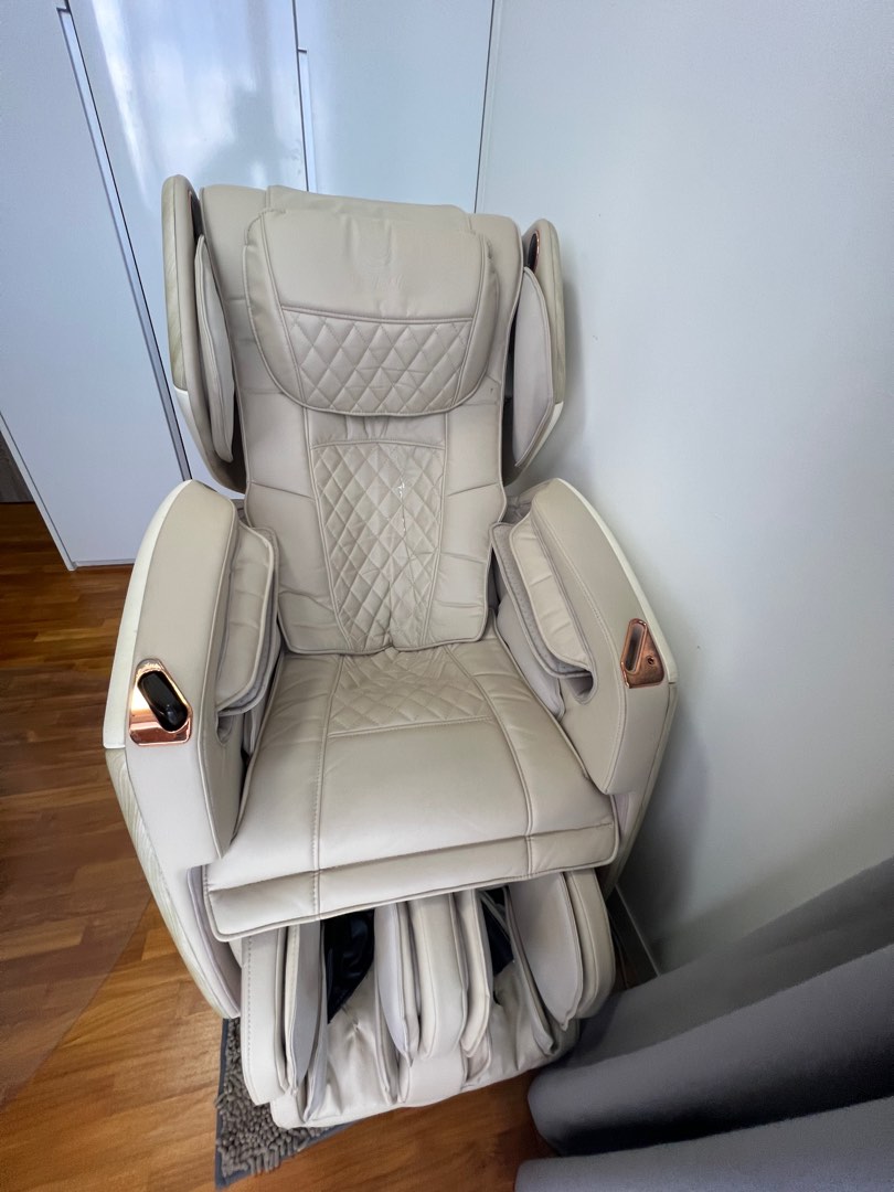 Ogawa Massage Chair Nex Posh, Furniture & Home Living, Furniture