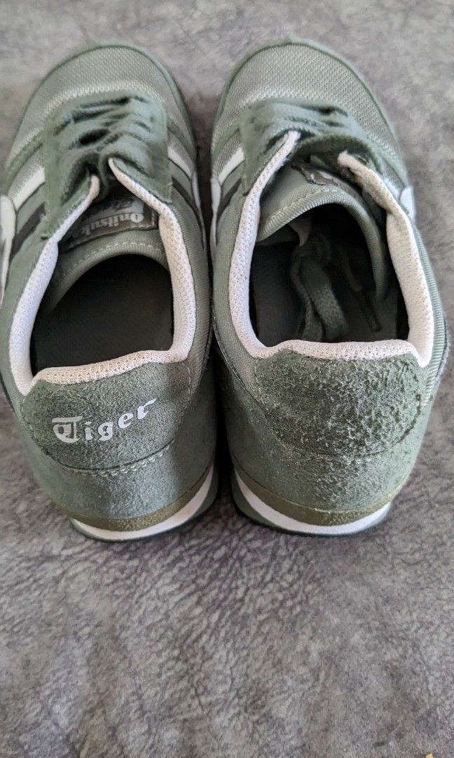 Onitsuka tiger ultimate 81 dark olive hot sale