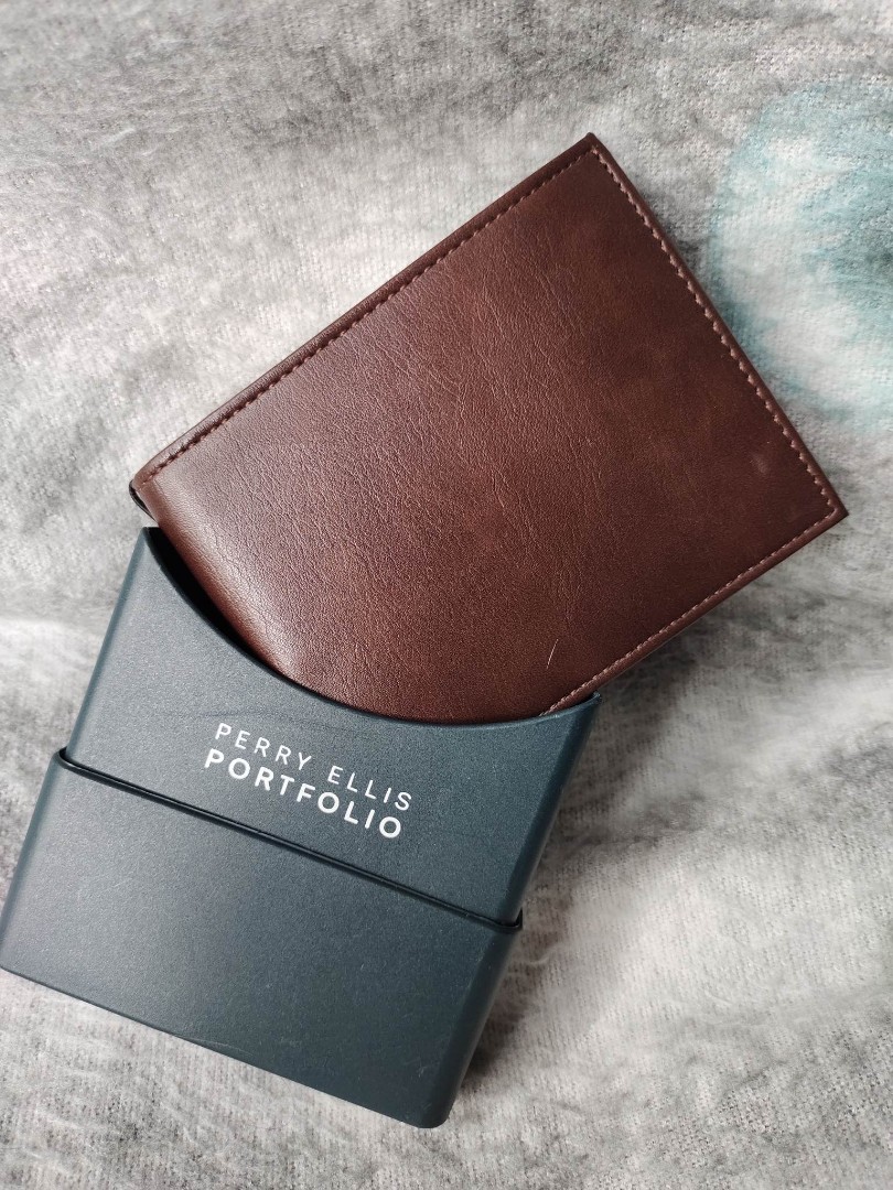 Perry Ellis Wallet on Carousell