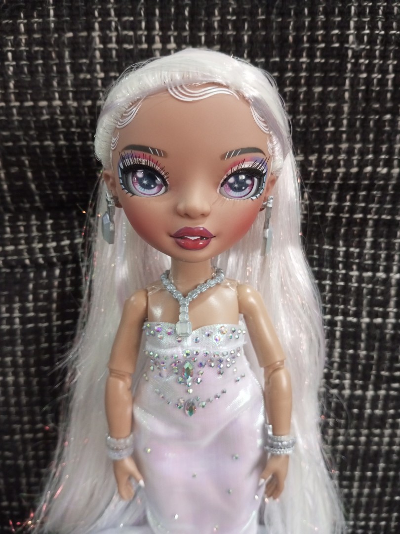 Rainbow High Roxie Grand Doll, Hobbies & Toys, Toys & Games on Carousell