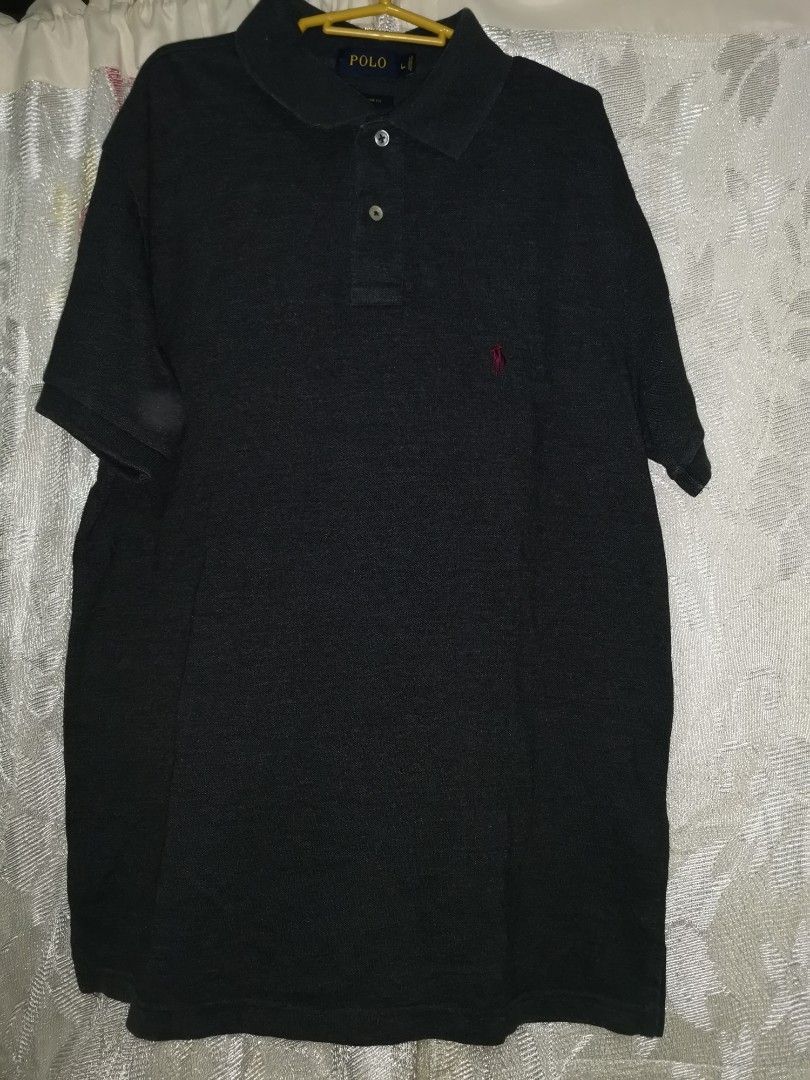 Ralph Lauren Dark Grey Polo Shirt (Category: Tshirts & Polo Shirts ) located in Tabuk. Submitted by vindemiavenditor (Listing ID 1235276549, Image 1). Description: Large on Tag 9/10 Condition Small Pony Gold Tag Arms: 8 1/2 inches Waist: 20 inches Length: 28 inches Excellent Condition 😍👌.