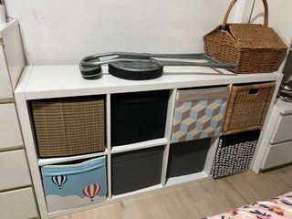 Shelves with insert