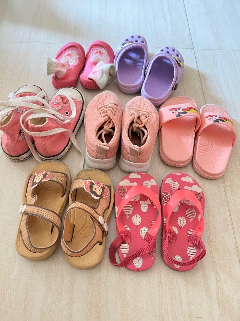 Take all baby girl shoes 6 months to 3 years old. Size 20 25