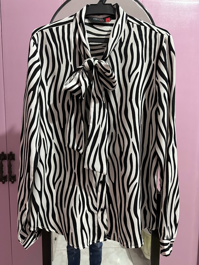 Got an important interview? Learn how to tie a tie with this step-by ...