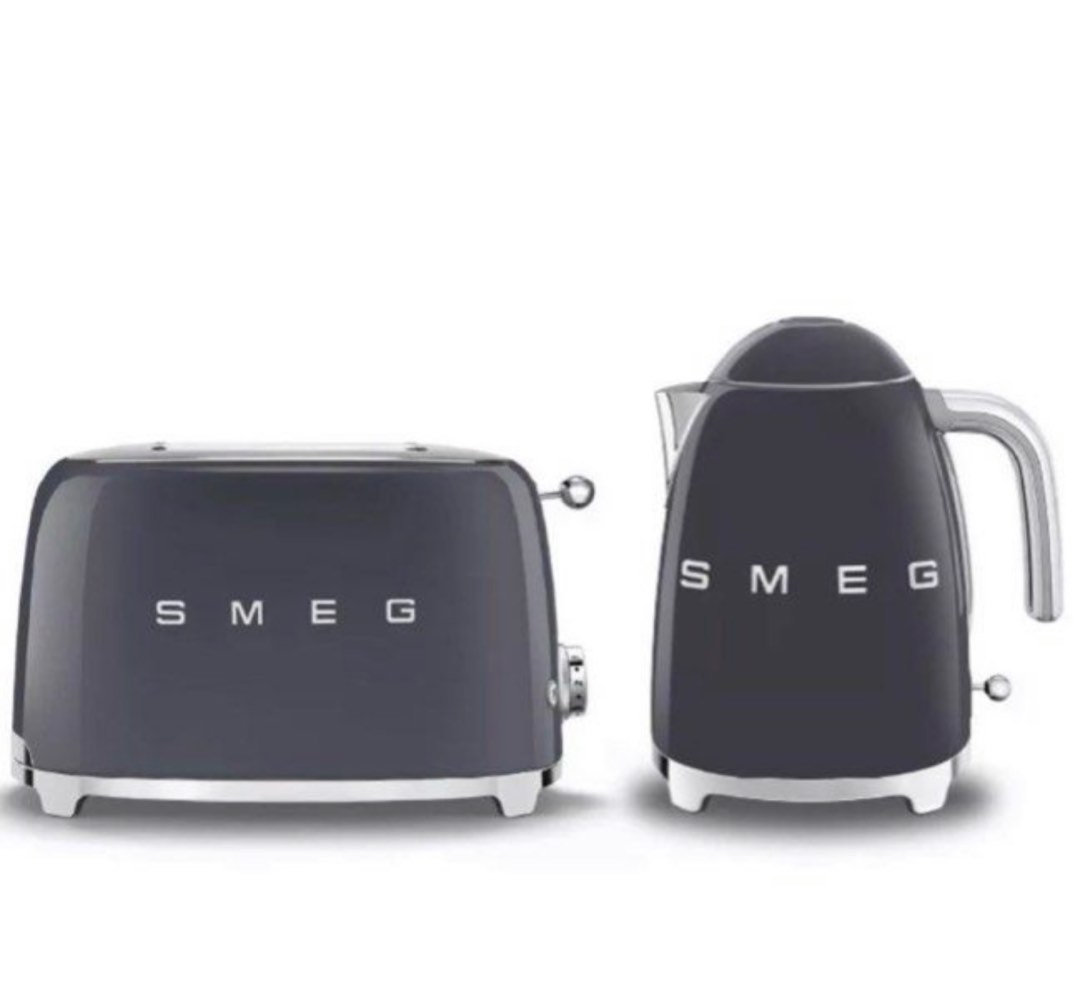 Smeg kettle and toaster, TV & Home Appliances, Kitchen Appliances, Kettles & Airpots on Carousell
