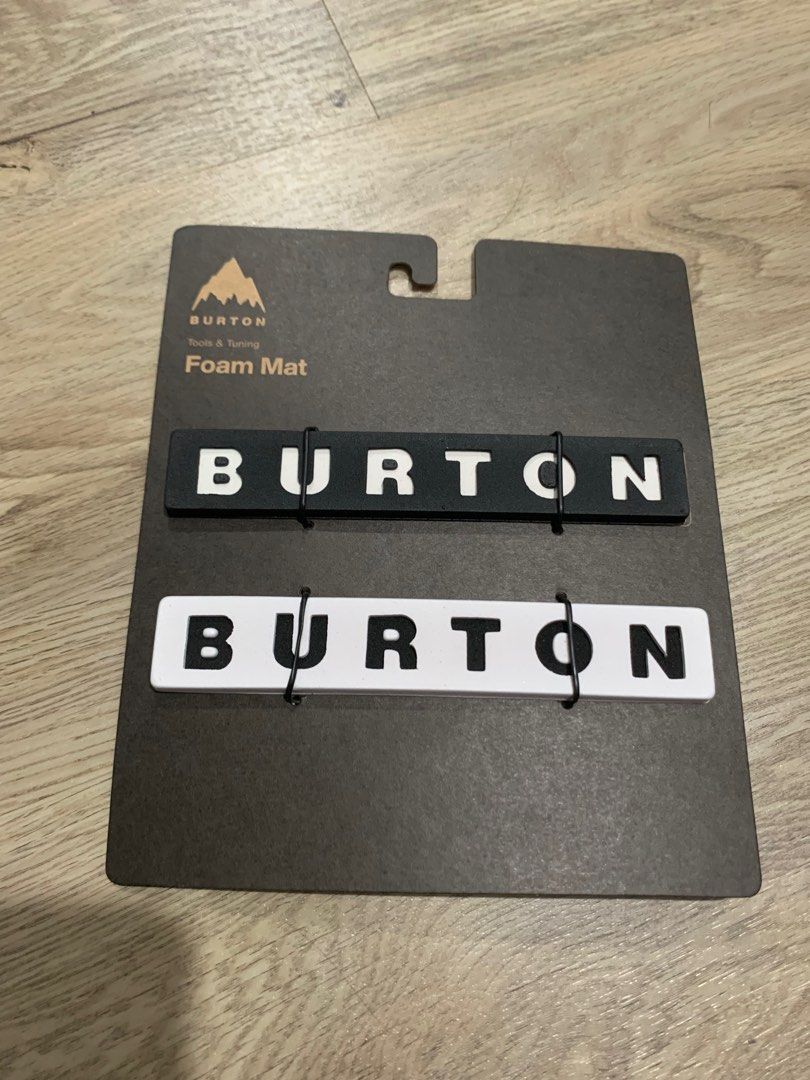 Snowboard Accessories Sales, Men's Fashion, Activewear on Carousell