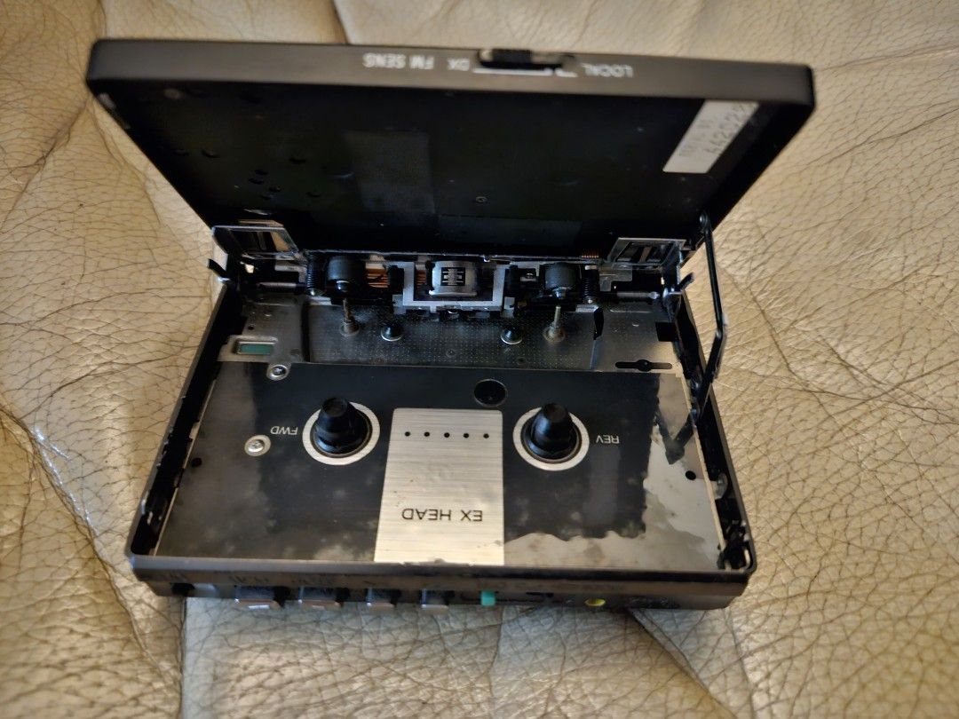 Sony Walkman Il 1981 | Viết bởi Jimmii Nam
