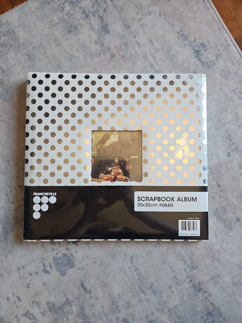 [SPOTLIGHT] Scrapbook Album 30 x 30cm [Plastic Sheets included inside