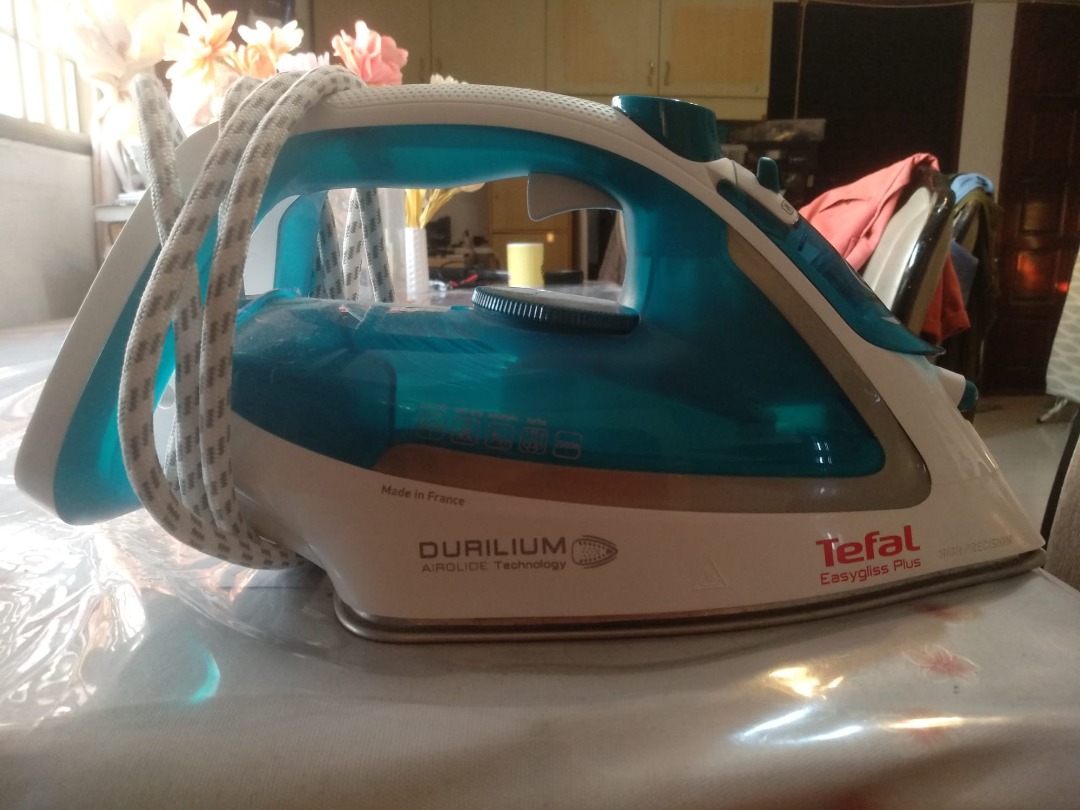 tefal durilium airglide steam iron, TV & Home Appliances, Irons ...