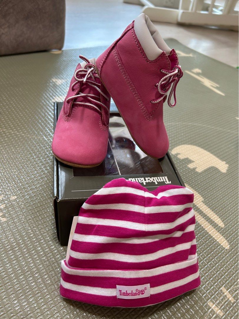 Baby girl best sale timberland booties