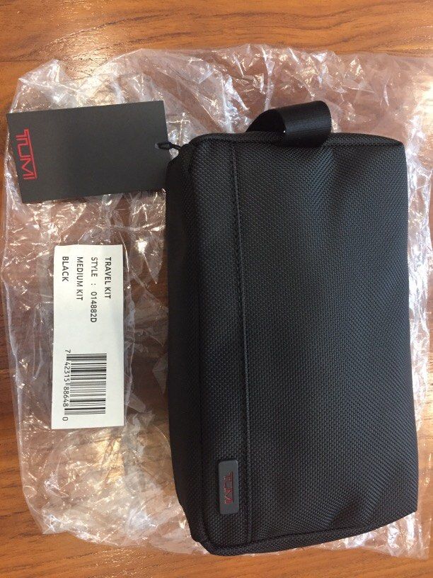 Tumi travel kit (bag), Men's Fashion, Bags, Belt bags, Clutches and