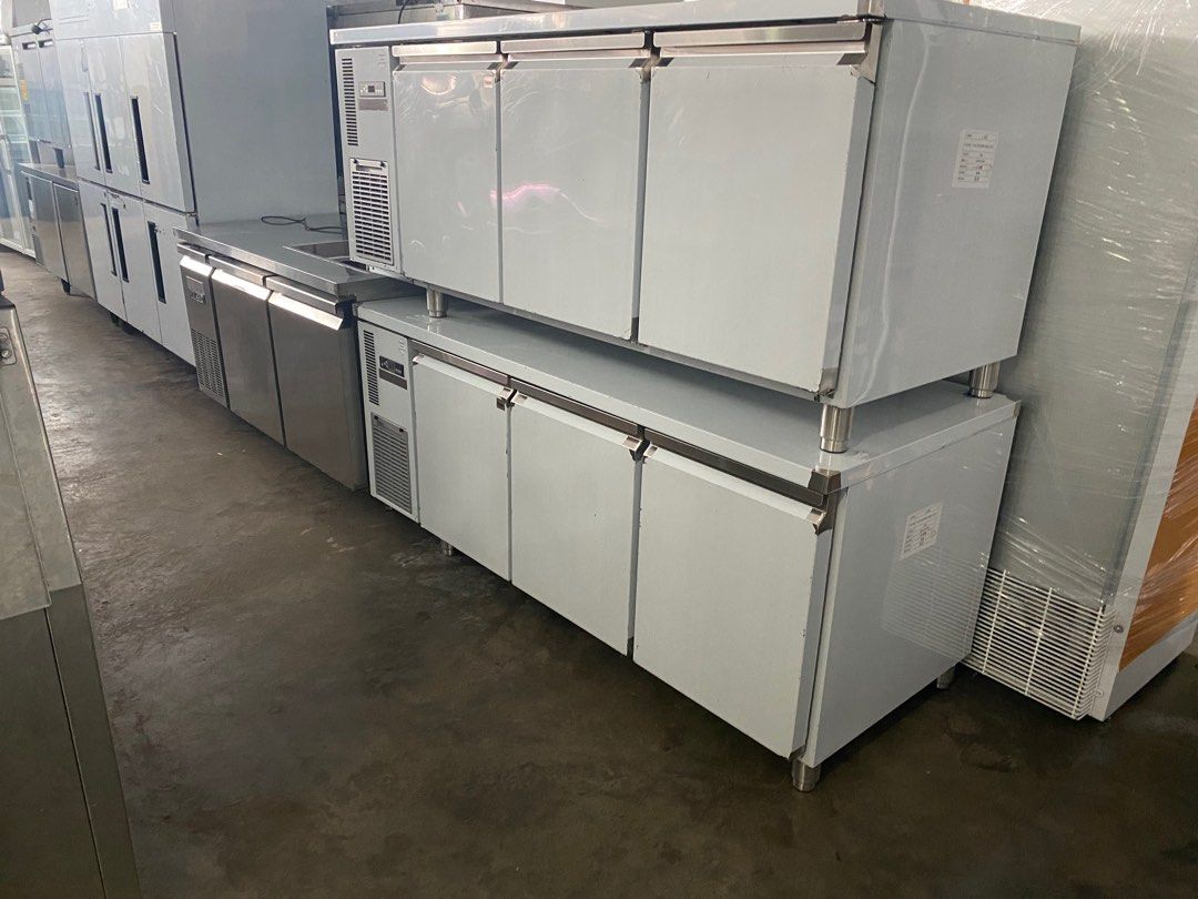 Upright freezer. Blower cooling. Made in Italy. Free deliver and