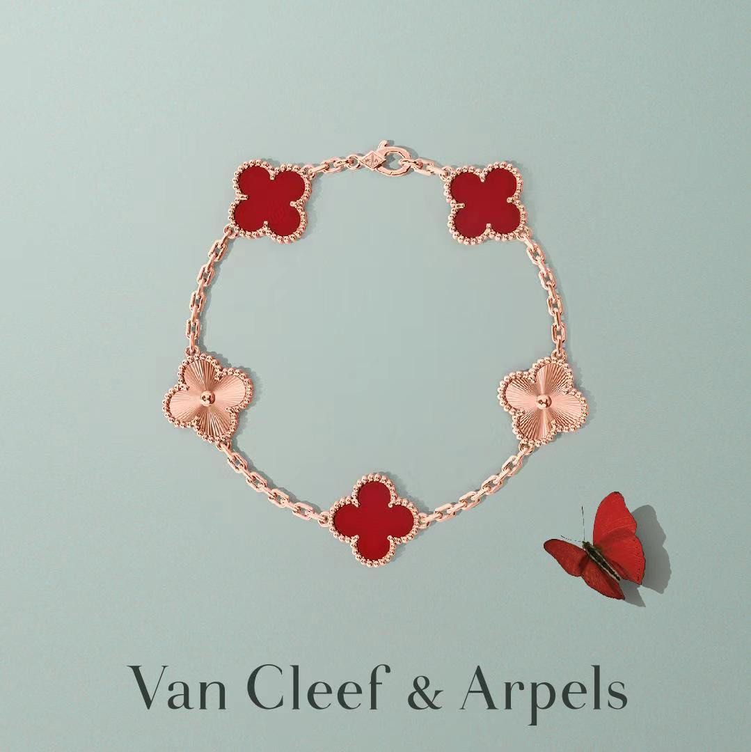 VAN CLEEF & ARPELS VCA RED BRACELET, Women's Fashion, Jewelry & Organisers,  Bracelets on Carousell