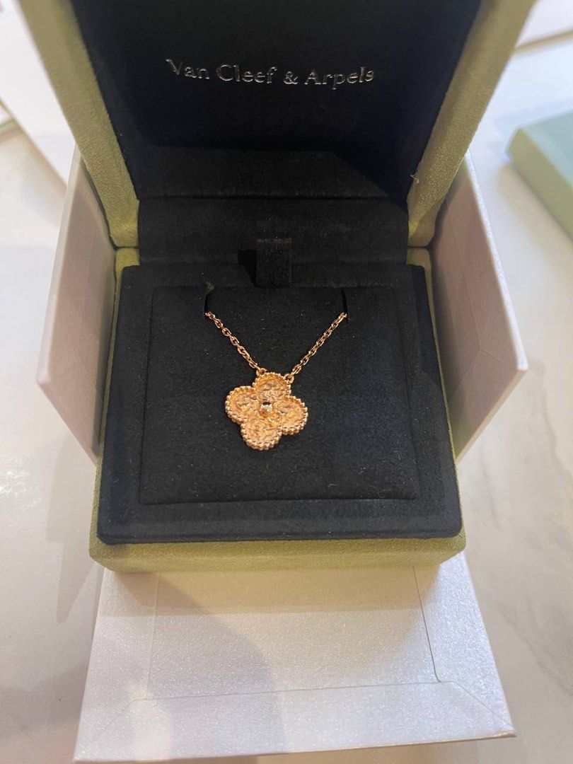 VCA Vintage Alhambra Pendant 18K Rose Gold