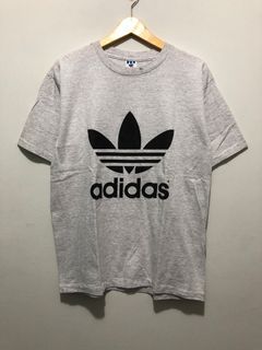 Vintage Adidas T-Shirt