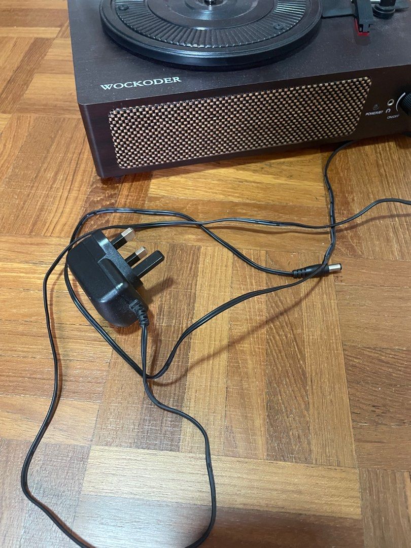 Vintage Wockoder Record Player, Audio, Soundbars, Speakers & Amplifiers