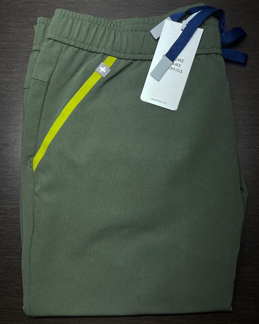 WEAR FIGS Men’s Moss Leon Scrub Top + Tansen Jogger Scrub Pants M on