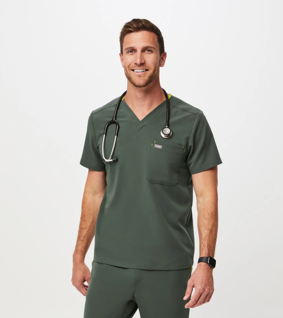 WEAR FIGS Men’s Moss Leon Scrub Top + Tansen Jogger Scrub Pants M on