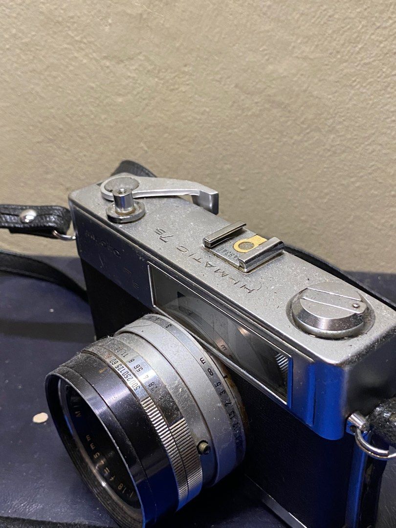 1960’s Minolta Hi-Matic 7s (Category: Cameras) located in Paranaque City. Submitted by gusygusgus (Listing ID 1238582595, Image 2). Description: This is a 60’s Minolta Hi-Matic 7s. It’s the 3rd camera in the HI-matic series. Light meter works Uses a 1.35V PX625 battery for the light meter. You can use it still without the light meter. Comes with the original strap! Needs to be CLAd and resealed Overall due to the vintage state, there are of cours