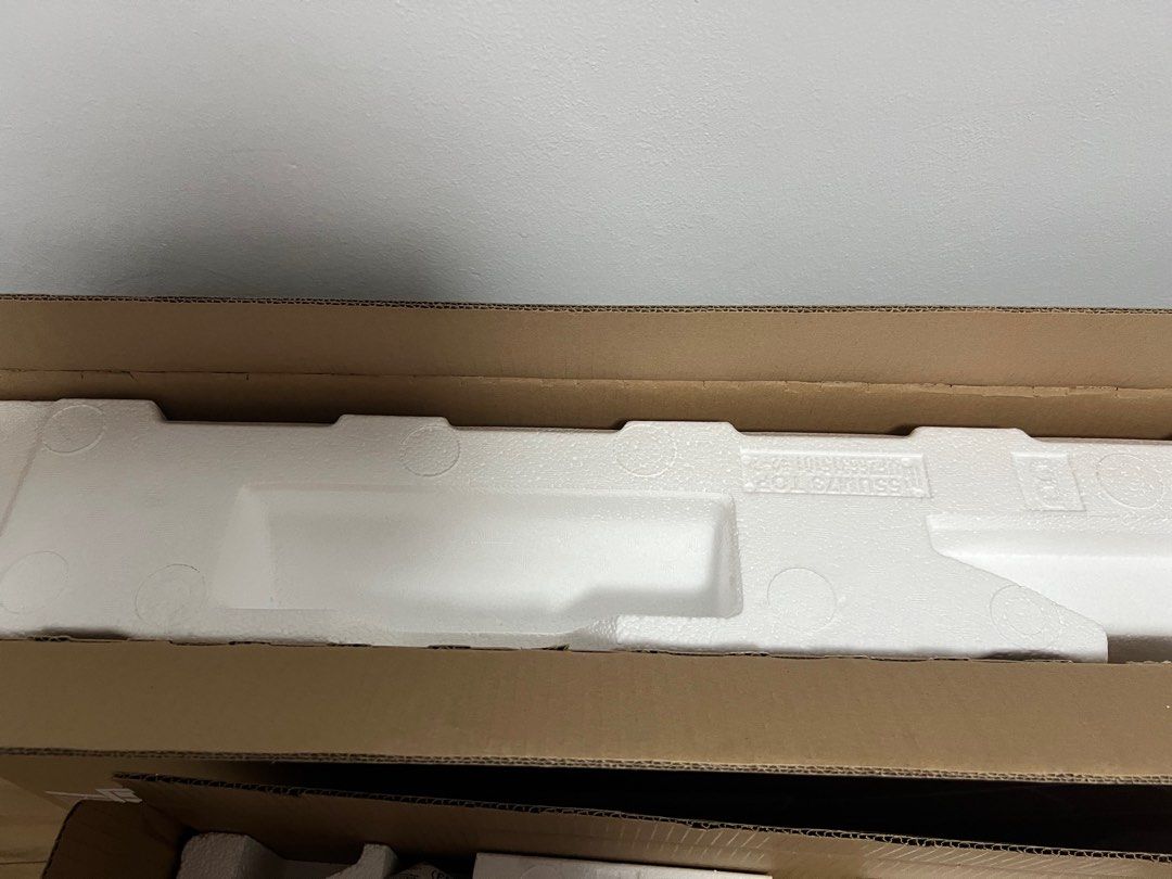 55 inch empty tv box, TV & Home Appliances, TV & Entertainment, TV