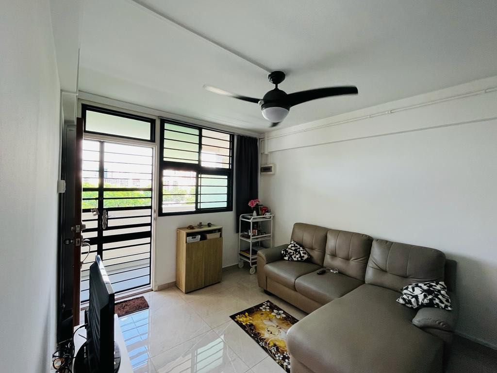 Common Room available in 98 Commonwealth Crescent Crescent View ...