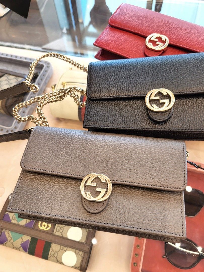 Gucci outlet leather Women s Wallet on Chain WOC Interlocking GG logo