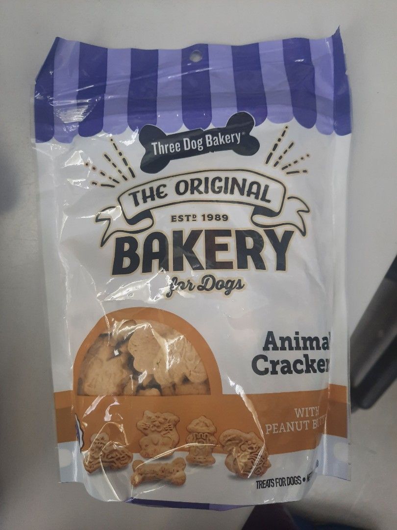 Three dog cheap bakery animal crackers