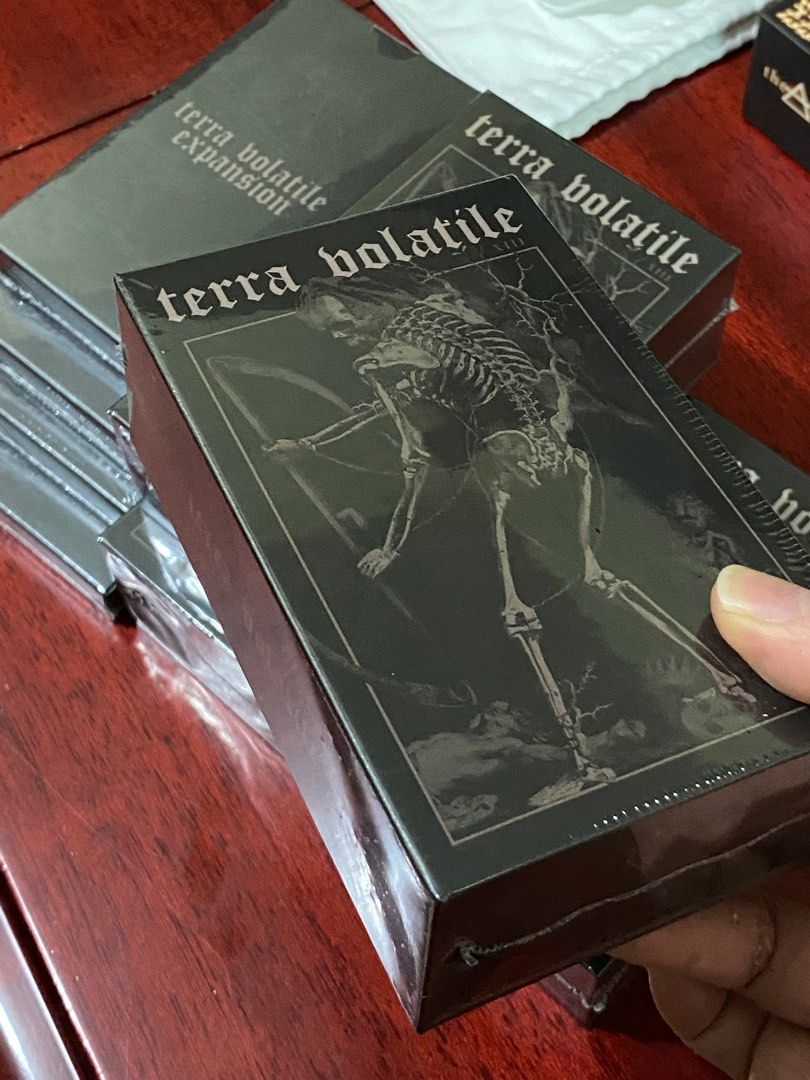 現貨包郵塔羅牌Terra Volatile Tarot & Expansion pack, 興趣及