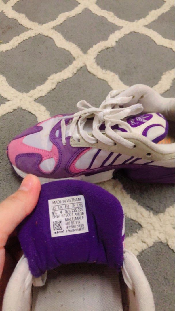 Yeezy freeza hotsell