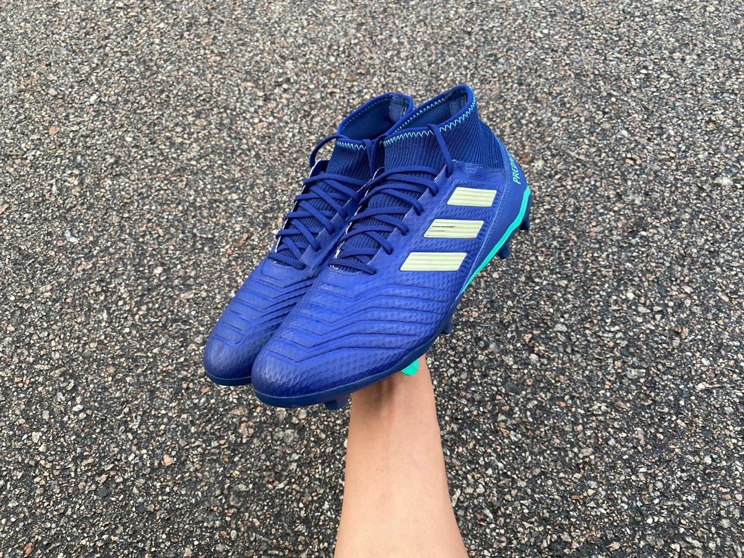 Adidas Predator 18.3 boot bola padang Men s Fashion Footwear