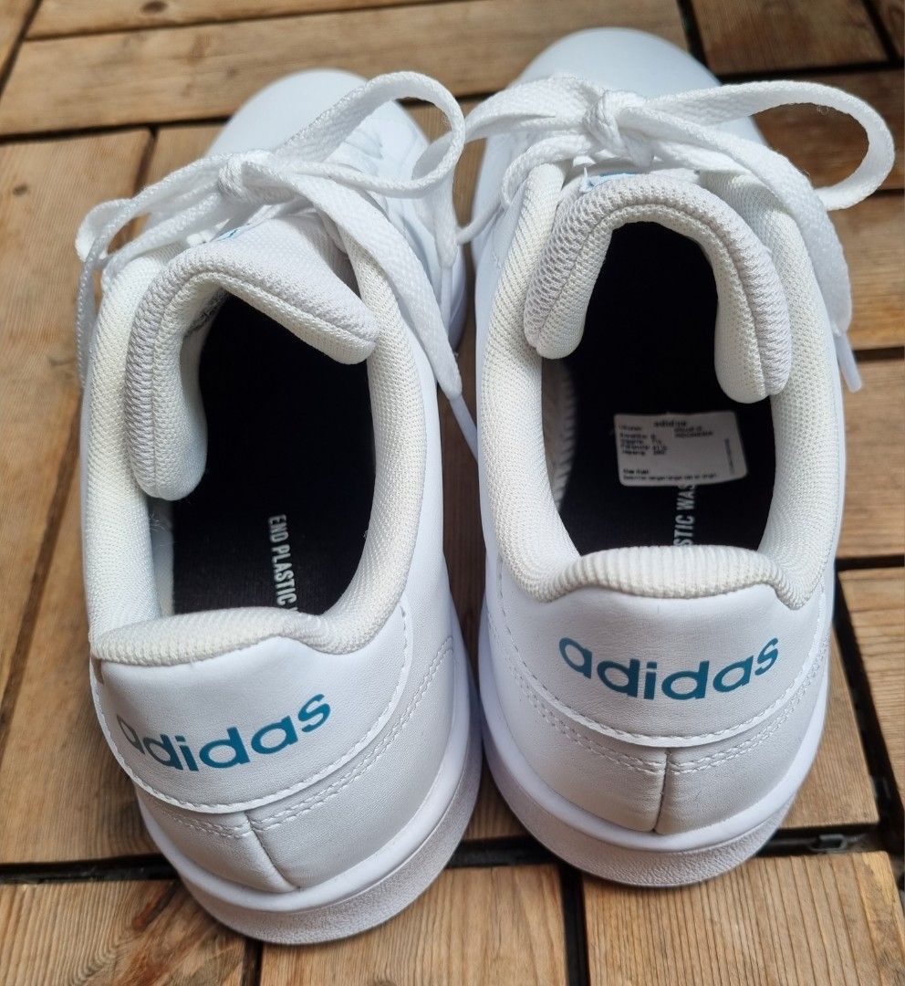 Adidas stan smith vs advantage clean 2025