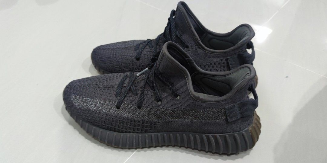 Adidas Yeezy 9uk 27.5cm item bundle Men s Fashion Footwear