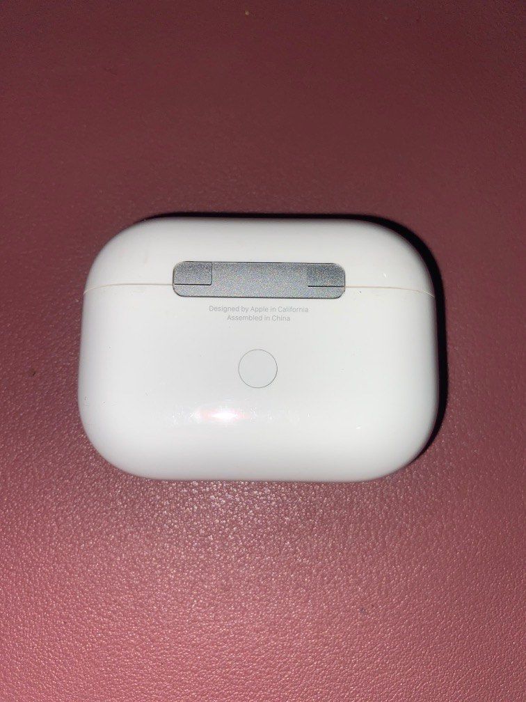 Airpods pro (Category: Earphones) located in Makati City. Submitted by khyfra25 (Listing ID 1238526939, Image 3). Description: Inclusions: Box Charger (wire) - unused Receipt Extra eartip.