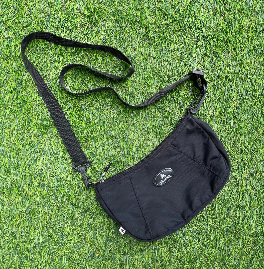 Airwalk Sling Bag Men s Fashion Bags Sling Bags on Carousell