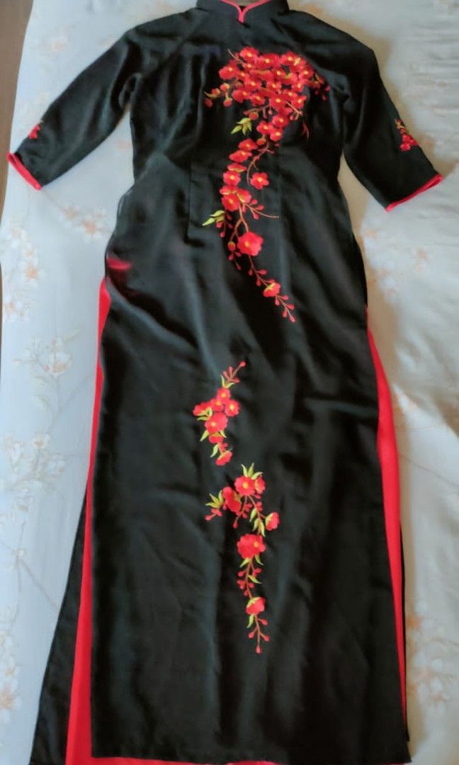 Brand New Ao Dai Vietnamese Black Dress, Women's Fashion, Dresses & Sets,  Dresses on Carousell