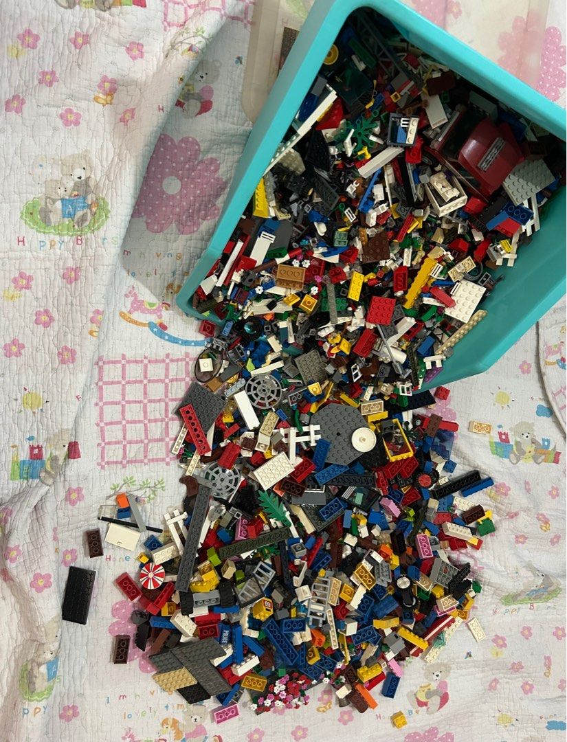 Bin hotsell of legos