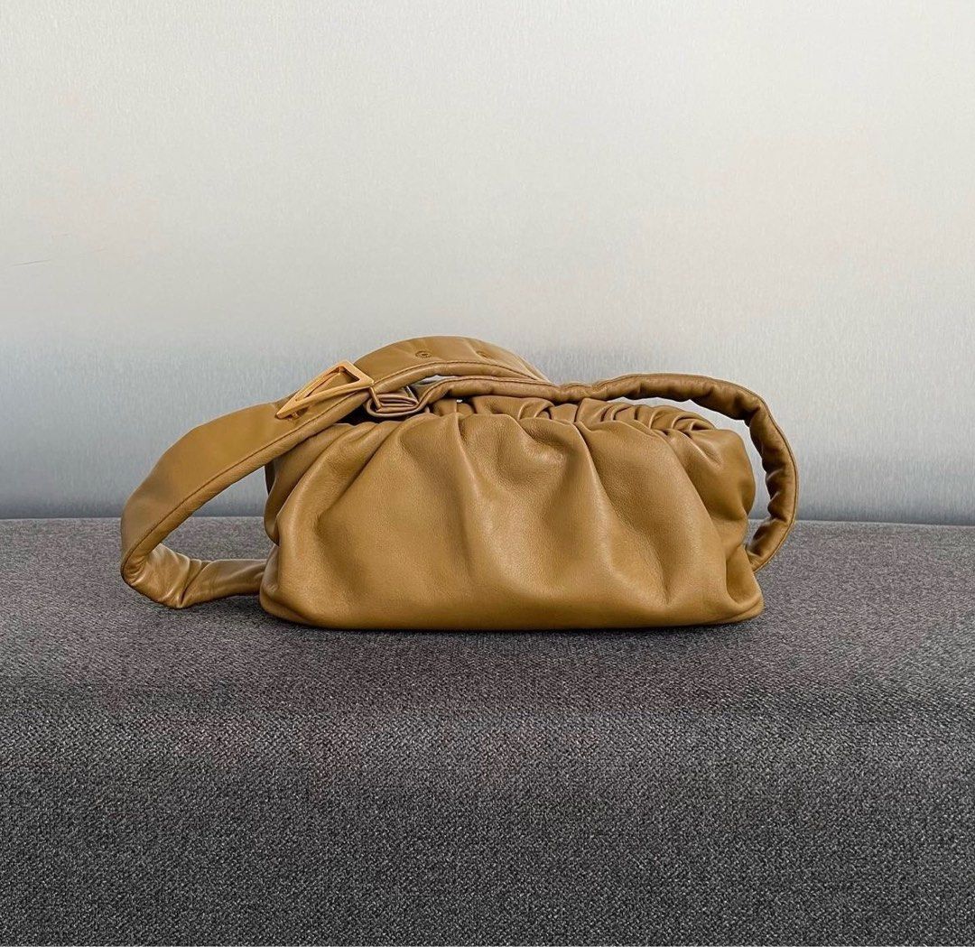 Bottega veneta sales body pouch
