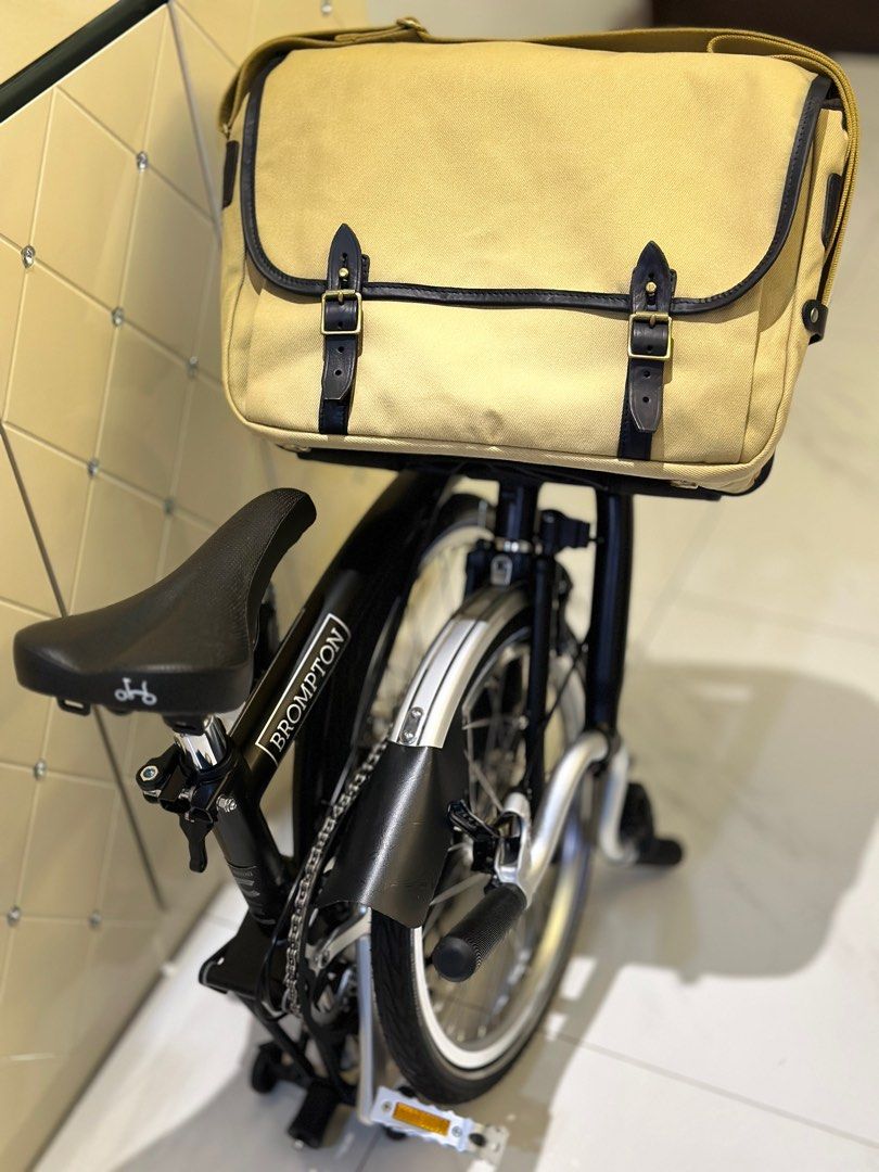 Brompton C Line Bike with Game Bag Medium in Tan, Sports Equipment