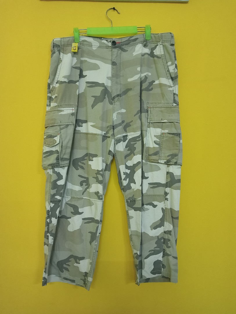 Cargo pants camo, Men's Fashion, Bottoms, Chinos on Carousell