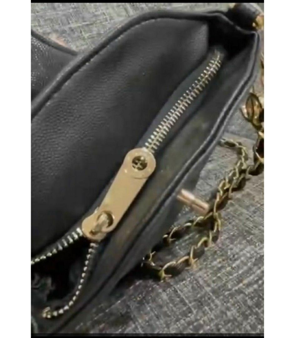 Chanel bucket handbag (Category: Bags & Wallets) located in Klang. Submitted by NSH.Corner (Listing ID 1238523997, Image 3). Description: Chanel bucket handbag Condition like new. Used twice to function Pls pm me if you are interested. #No fussy #No refund #No return.